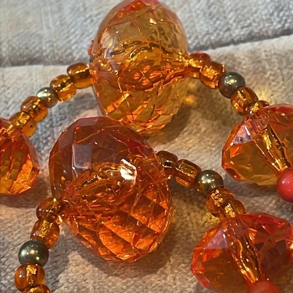 Vintage Tangerine Orange & Gold Pendant Necklace - Picture 9 of 9